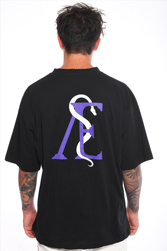 Never trusted SnÆkes Black Tee